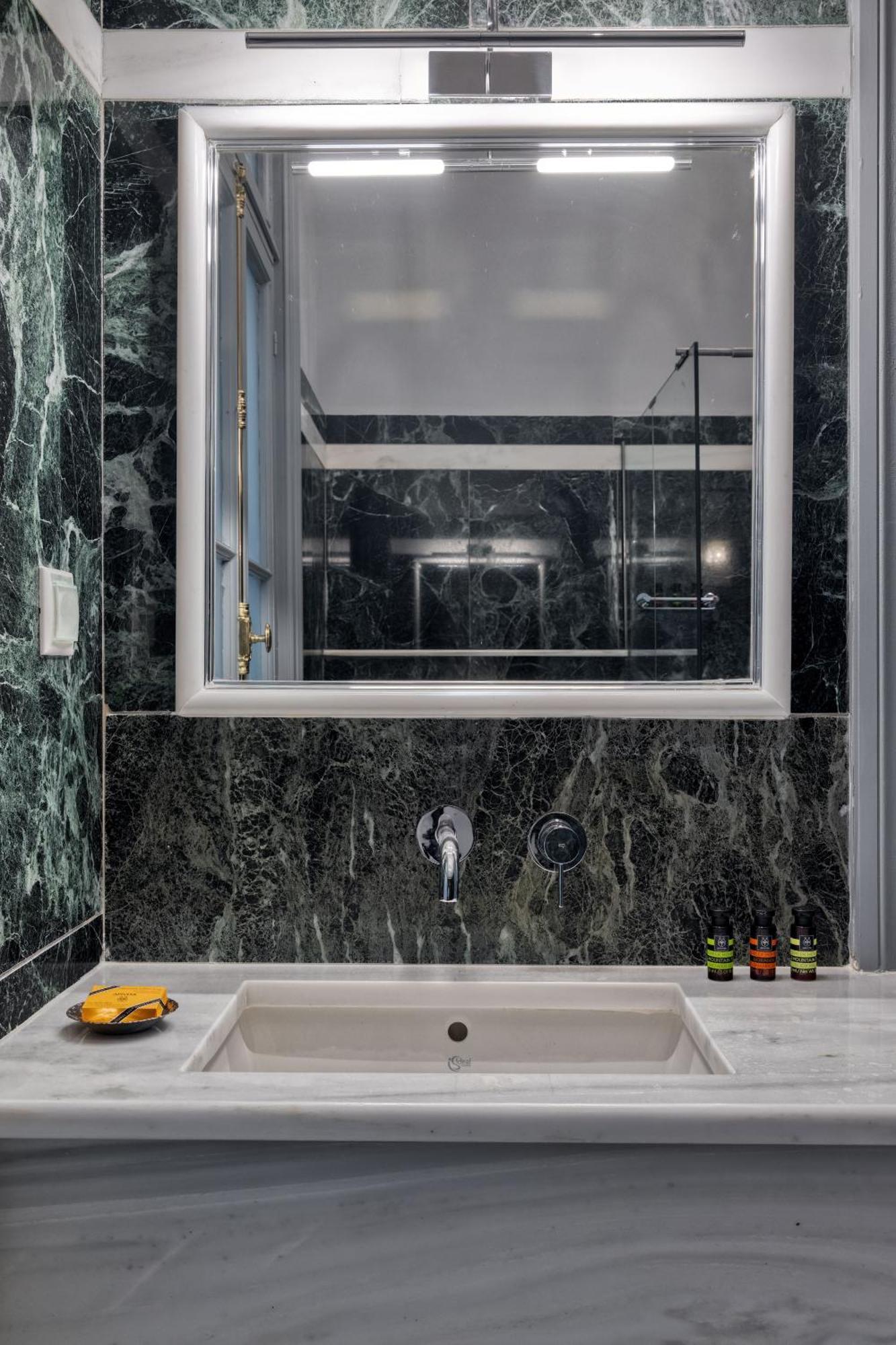 Athenian Vintage Apartments エクステリア 写真